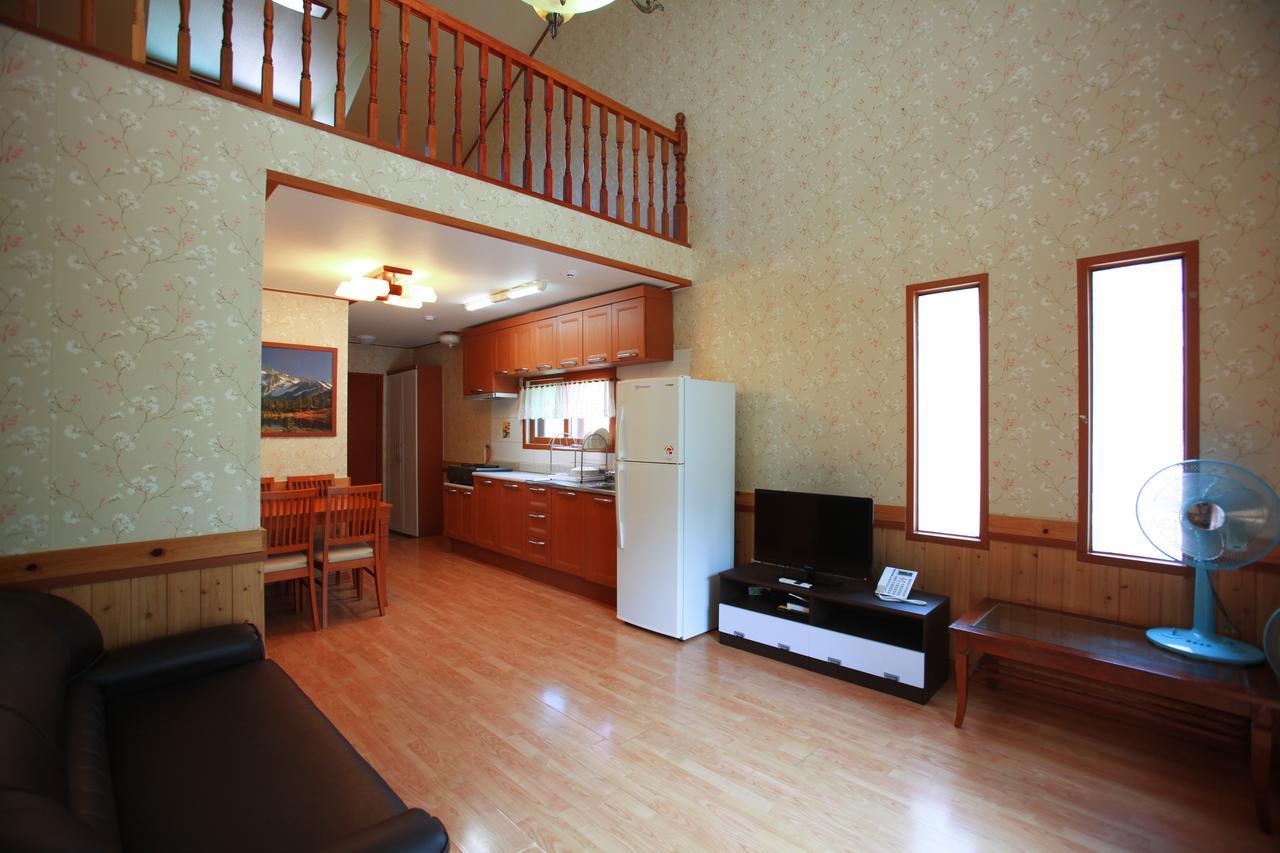 Pyeongchang Iris Pension Exterior photo